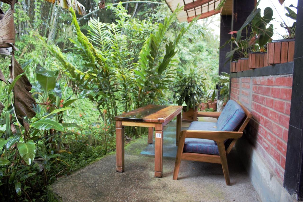 Hostal Zafiro Mindo Zewnętrze zdjęcie