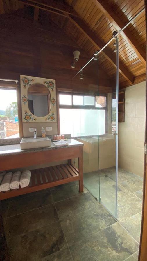 Hostal Zafiro Mindo Zewnętrze zdjęcie