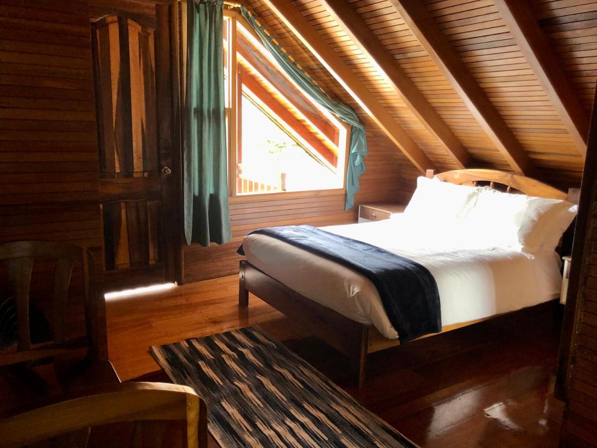 Hostal Zafiro Mindo Zewnętrze zdjęcie