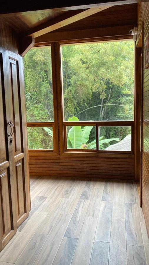 Hostal Zafiro Mindo Zewnętrze zdjęcie